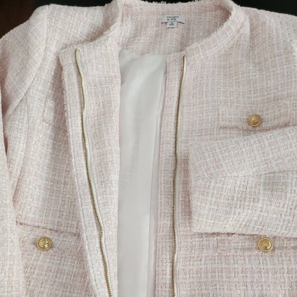 Crown and Ivy Blazer - Picture 2 of 2